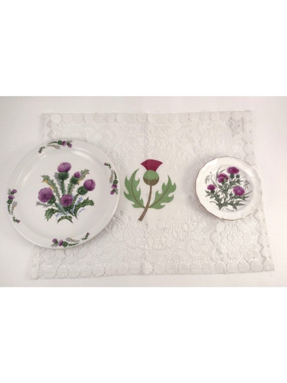 VTG Thistle Flower Plates Table Crotchet Textile Churchill St Andrews Pottery
